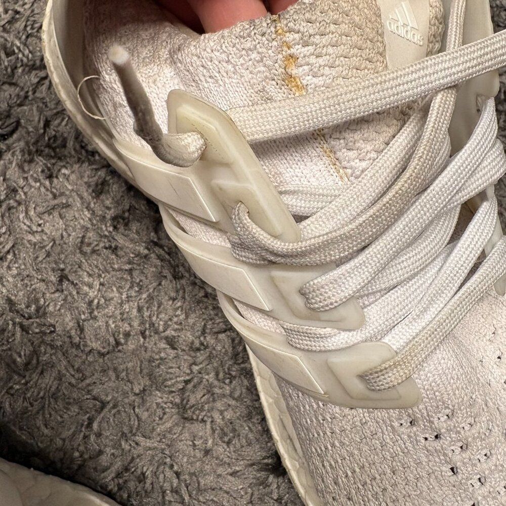 Adidas UltraBoost 2 Triple Sz 9 AQ5934 White Running Shoes Sneakers - Picture 6 of 7